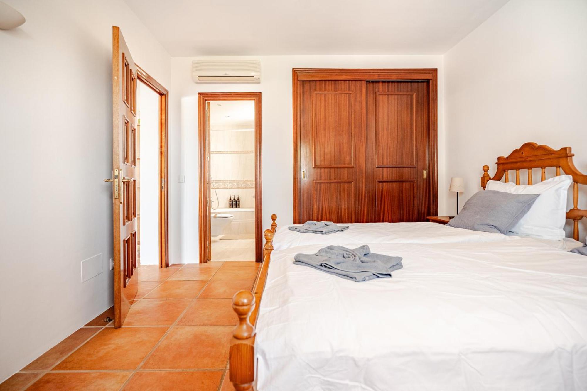 Gigantische Villa Mit Meerblick, Panoramablick & Pool-Oase Cala Pi  Luaran gambar